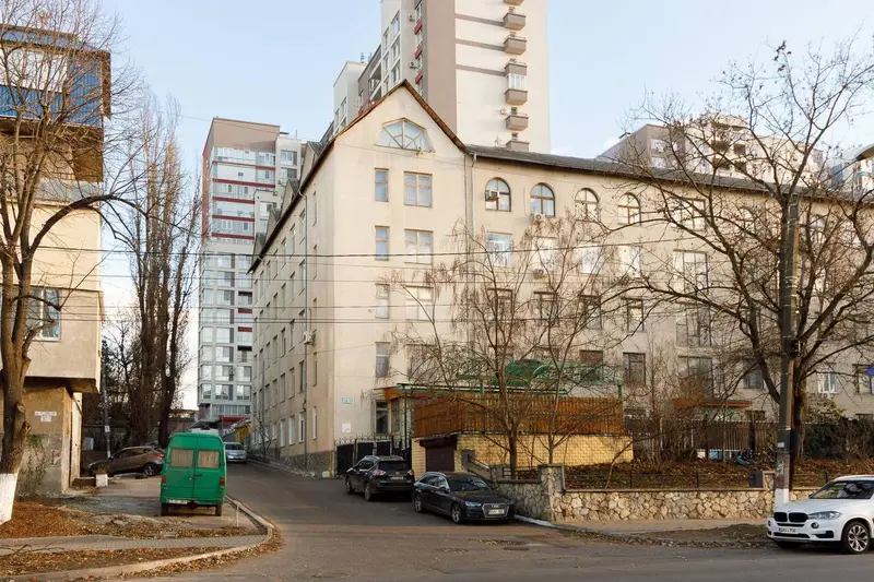 Spațiu comercial de vânzare, 1200 m², Rîșcani