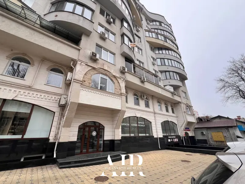 Commercial space for rent, 70 m², Centru