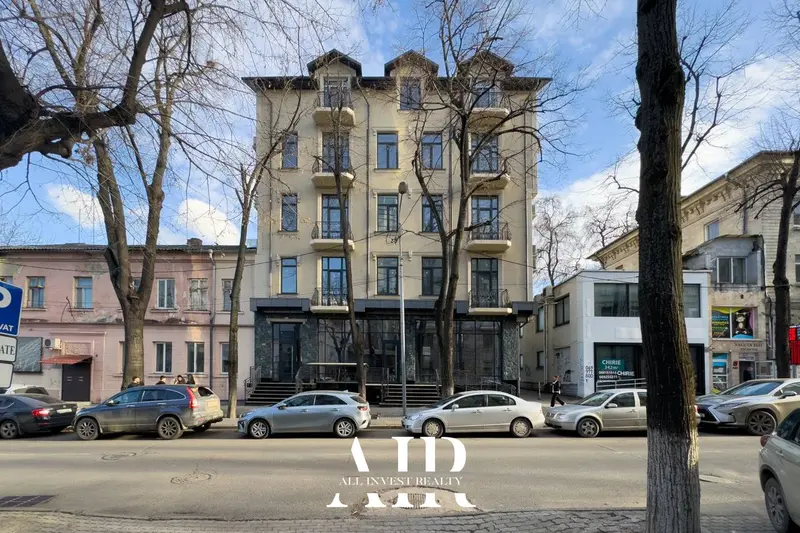 Commercial building for rent, 1000 m², Centru