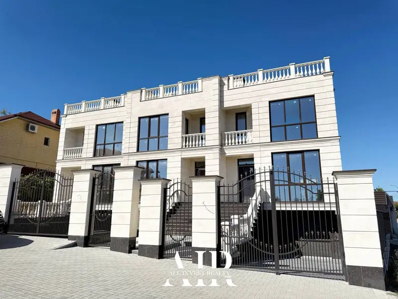 Townhouse for sale, 220 m², Codru
