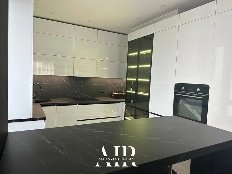 2-room apartment for sale, 110 m², Centru