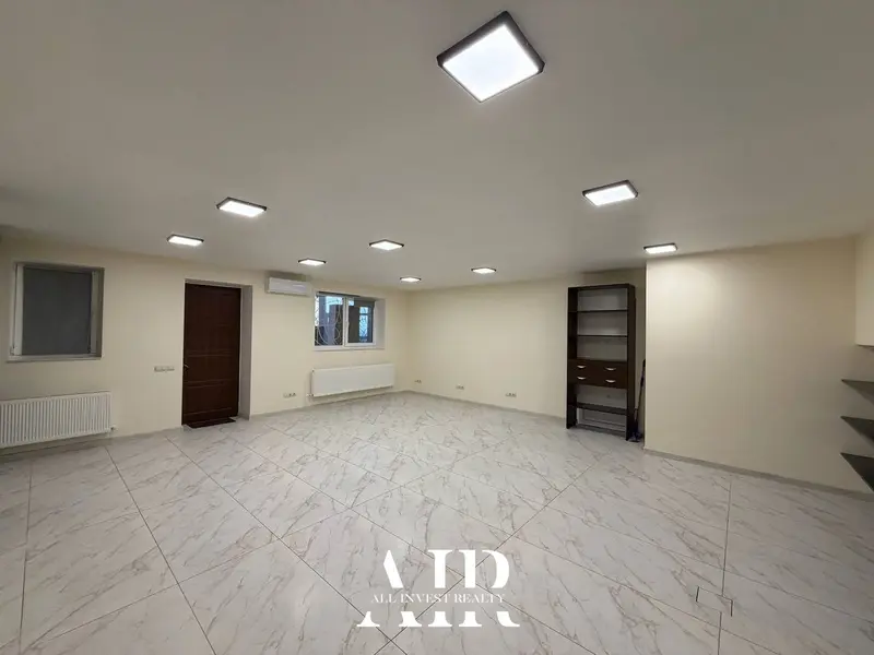Commercial space for rent, 55 m², Centru