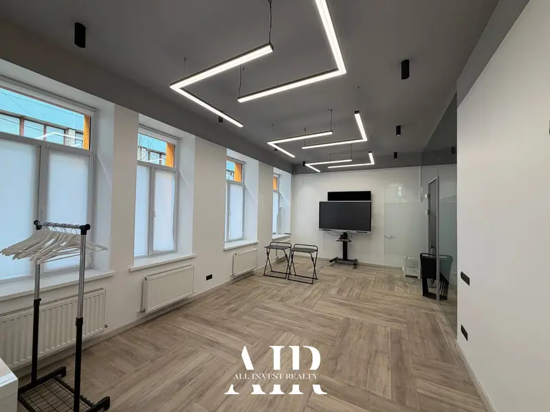Commercial space for rent, 65 m², Centru