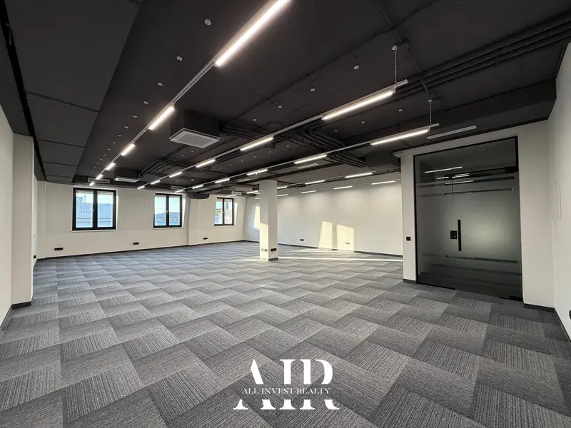 Commercial space for rent, 111 m², Centru