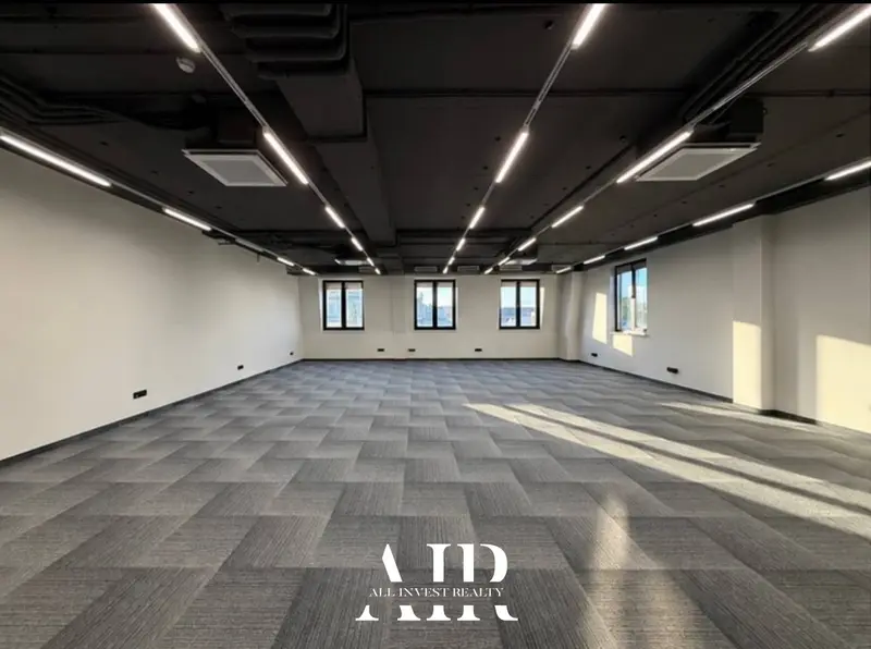 Office for rent, 73 m², Centru