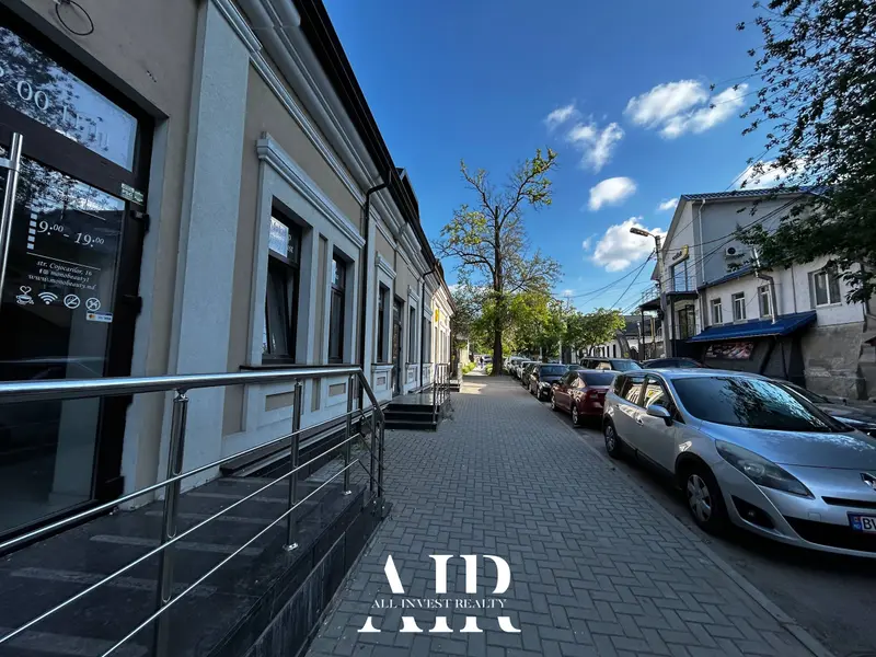 Office for rent, 131 m², Centru