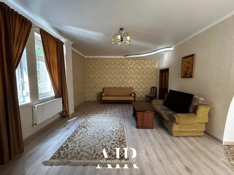 2-room apartment for rent, 115 m², Centru
