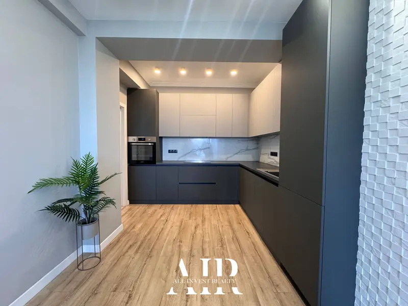 2-room apartment for rent, 70 m², Centru