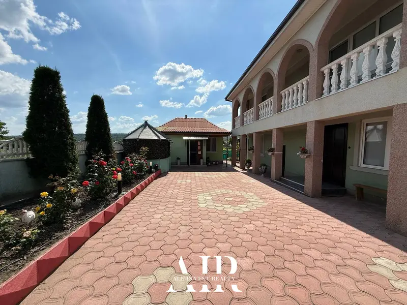 House for sale, 156 m², Hîncești