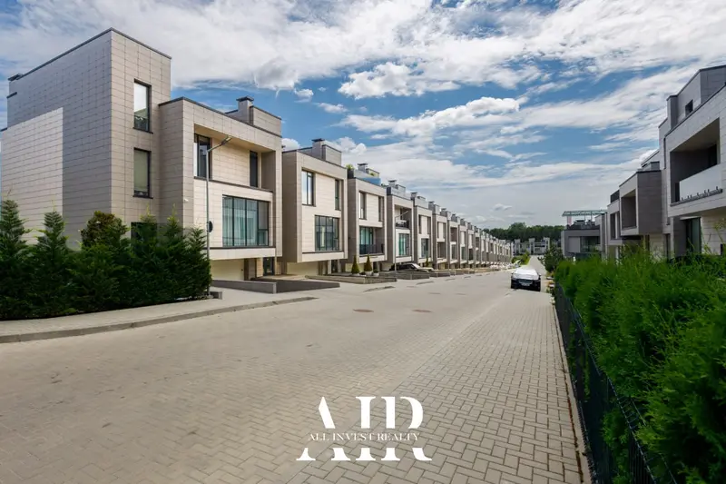 Townhouse de vânzare, 286 m², Botanica