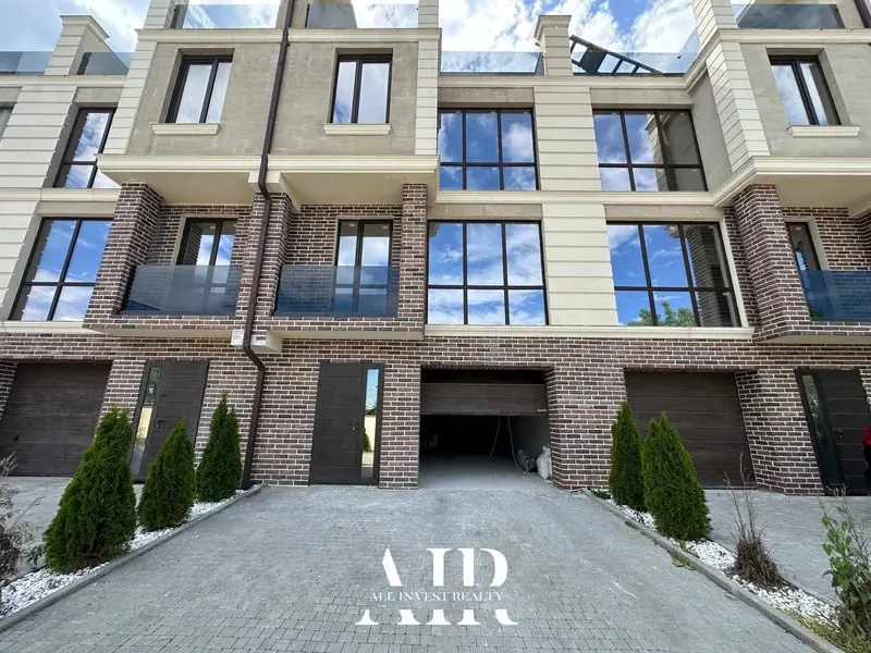 Townhouse de vânzare, 240 m², Telecentru