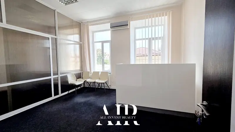 Office for rent, 110 m², Centru