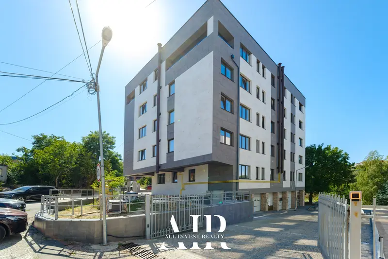 Apartament cu 3,5 camere de vânzare, 77 m², Telecentru