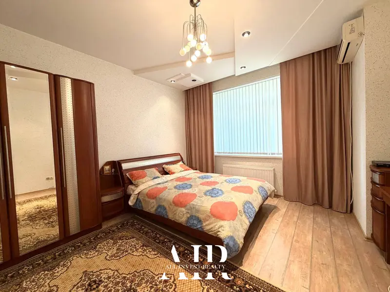 Apartament cu 2 camere în chirie, 76 m², Centru